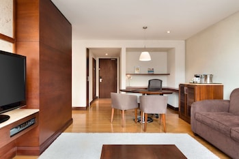 Executive Suite, 1 King Bed, Executive  Lounge Access