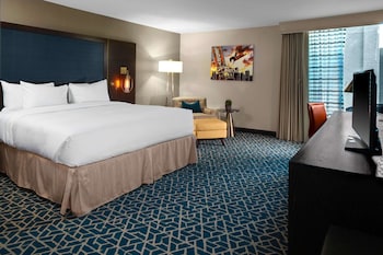 Room, 1 King Bed, Balcony