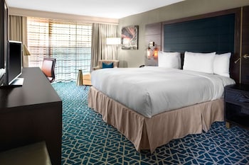 Room, 1 King Bed, Balcony