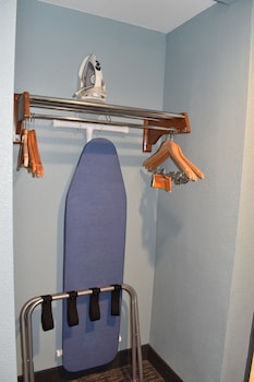 Room, 2 Queen Beds, Non Smoking (Pet Friendly)