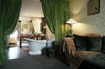 Suite (Prestige)