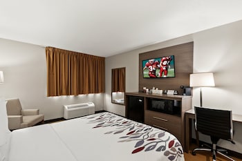 Deluxe Room, 1 Queen Bed, Accessible (Smoke Free)