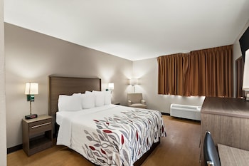 Deluxe Room, 1 Queen Bed, Accessible (Smoke Free)