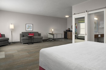Suite, 1 King Bed, Non Smoking, Refrigerator & Microwave