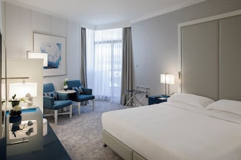 Room, Balcony (Guest Room,  King Bed)