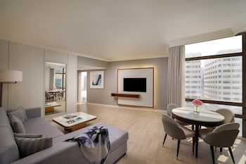 Suite, Balcony, City View