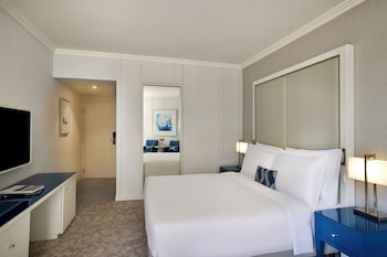 Room, Balcony (Guest Room,  King Bed)