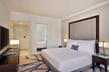 Suite, Balcony, City View
