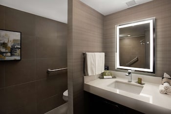 1 King Bed Accessible Bathtub, Non Smoking