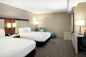 Room, 2 Queen Beds, Non Smoking (Larger Room)