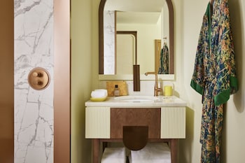 Room (Vegetal)