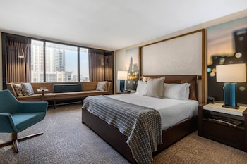 Premier Room, 1 King Bed (Club Premier Room)