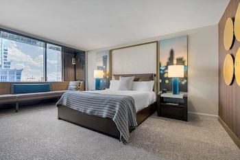Premier Room, 1 King Bed (Club Premier Room)