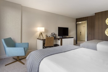 Deluxe Room, 2 Queen Beds, Accessible
