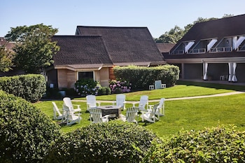 Room, 2 Double Beds, Courtyard View