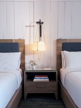 Room, 2 Double Beds, Courtyard View