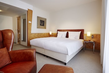 Deluxe Room, 1 Queen Bed