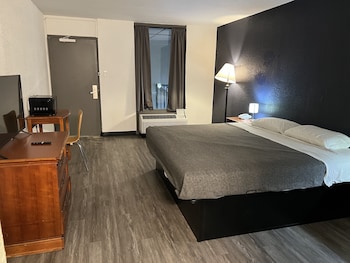 Room, 1 King Bed, Non Smoking