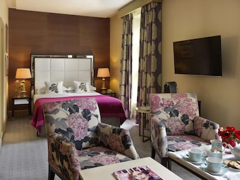 Deluxe Room, 1 Queen Bed