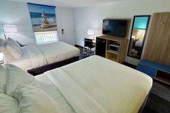 Room, 2 Queen Beds, Non Smoking