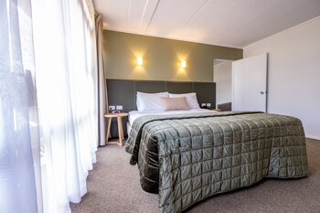 Superior King with Lounge and Balcony