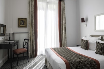 Single Room - Complimentary soft minibar,courtesy tray, Chromecast and digital press