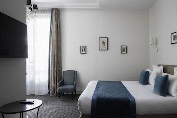 Family Room ( 2 Rooms) - Complimentary soft minibar,courtesy tray, Chromecast and digital press
