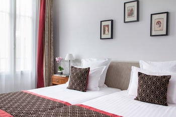 Twin Room - Complimentary soft minibar,courtesy tray, Chromecast and digital press