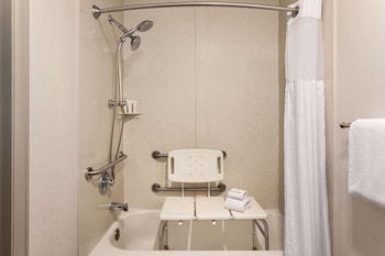Room, 2 Queen Beds, Accessible, Non Smoking