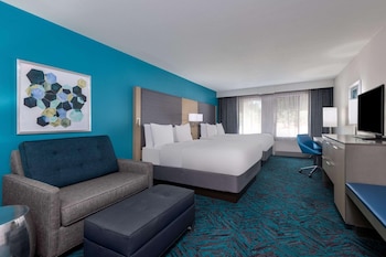 Room, 2 Queen Beds, Accessible, Non Smoking
