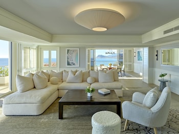 Penthouse Suite