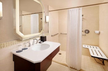 Traditional Room, 2 Double Beds (Mobility Accessible, Transfer Shower)