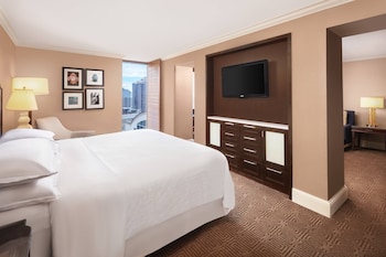 Executive Suite, 1 King Bed with Sofa bed