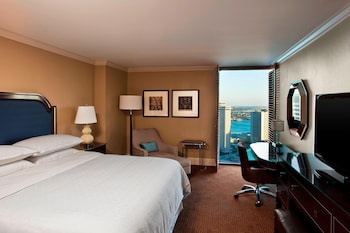 Deluxe Room, 1 King Bed, City View