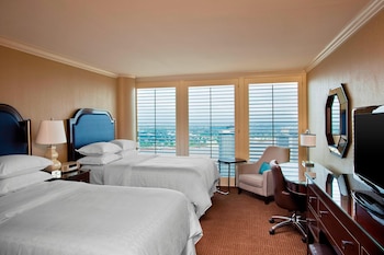 Deluxe Room, 2 Double Beds, City View
