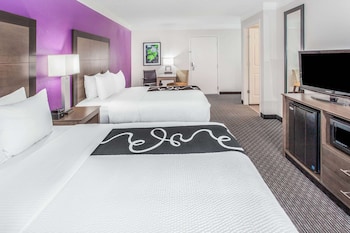 Room, 2 Queen Beds, Accessible, Non Smoking (Mobility,Hearing,Tub w/Grab Bars)