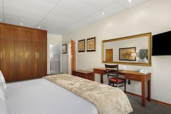 GUEST ROOM,  1 DOUBLE BED