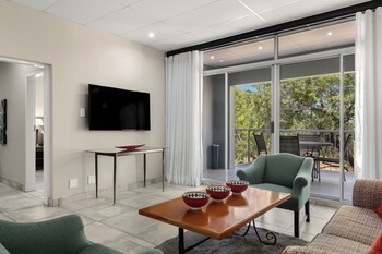 EXECUTIVE APARTMENT 1 X (QUEEN BED)