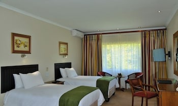 GUEST ROOM, 2 TWIN BEDS