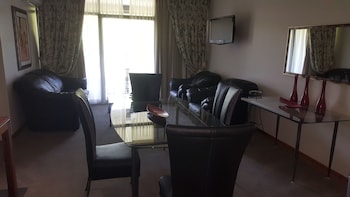 EXECUTIVE SUITE (1 X KING BED)