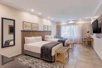 DELUXE FAMILY ROOM 2 X DOUBLE BEDS
