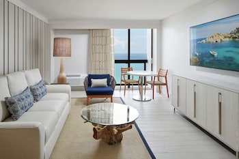 Suite, 1 King Bed, Oceanfront