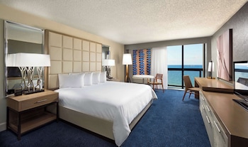 Suite, 1 King Bed, Oceanfront