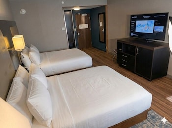 Standard Room, 2 Queen Beds (Hearing Accessible)