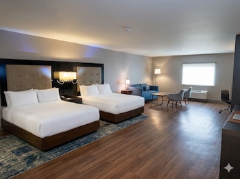 Suite, Multiple Beds, Non Smoking (Hearing Accessible)
