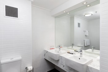 Superior Room (King)