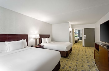 Room, 2 Queen Beds, Non Smoking, Patio