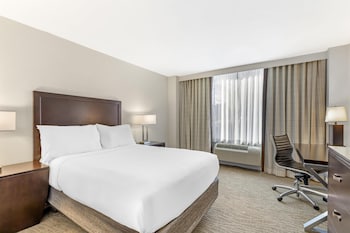 Deluxe Room, 1 King Bed, Accessible (Mobility Tub)