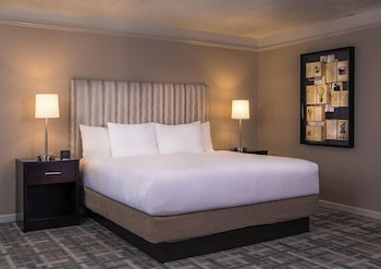 Suite, 2 Bedrooms (Parlor)