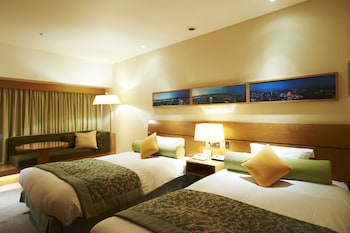 Main Building Executive Floor, Twin Room, Nonsmoking, Access to Gym, Indoor Pool (Single Use)